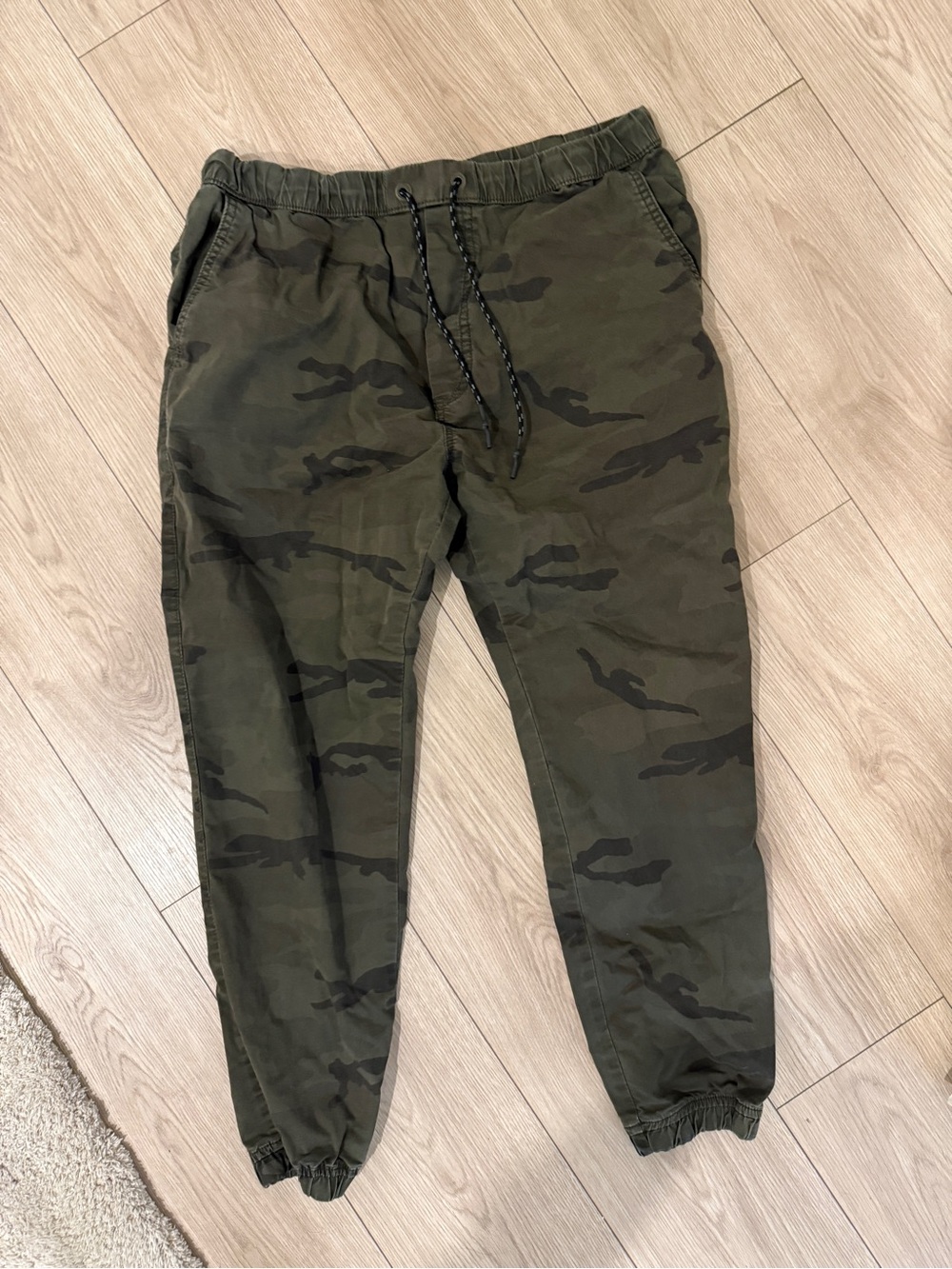 American Eagle Men's Camo Joggers